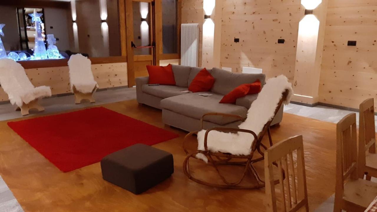 Hotel La Val Isolaccia Exteriér fotografie