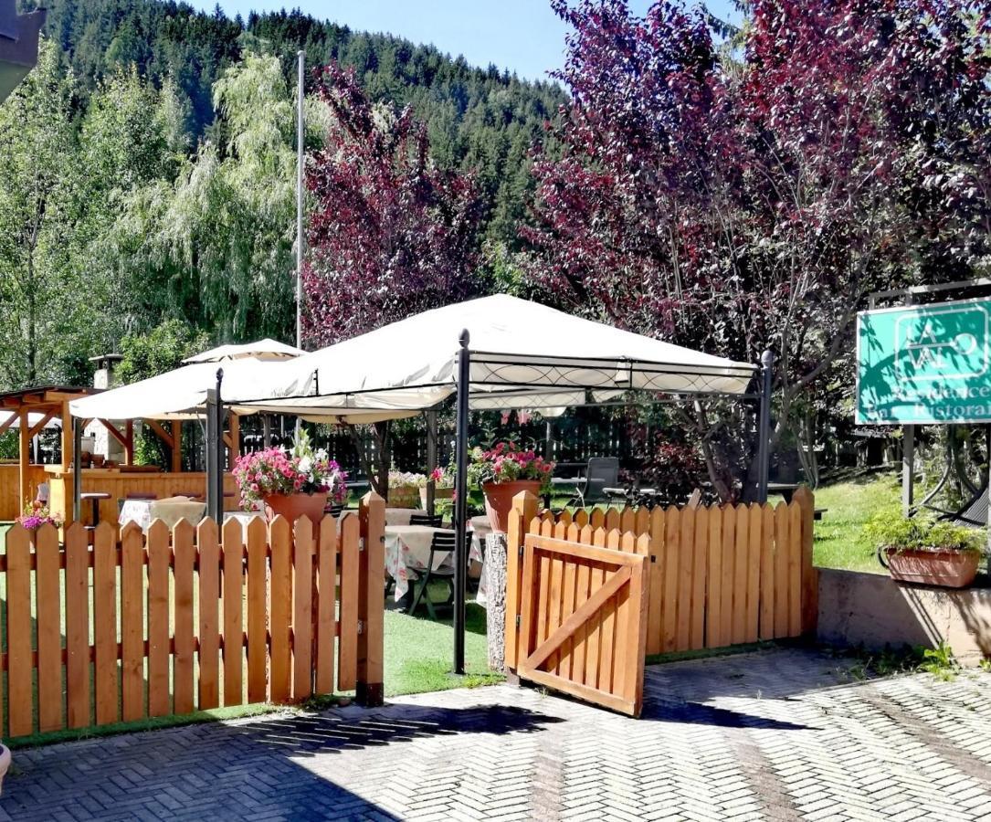 Hotel La Val Isolaccia Exteriér fotografie
